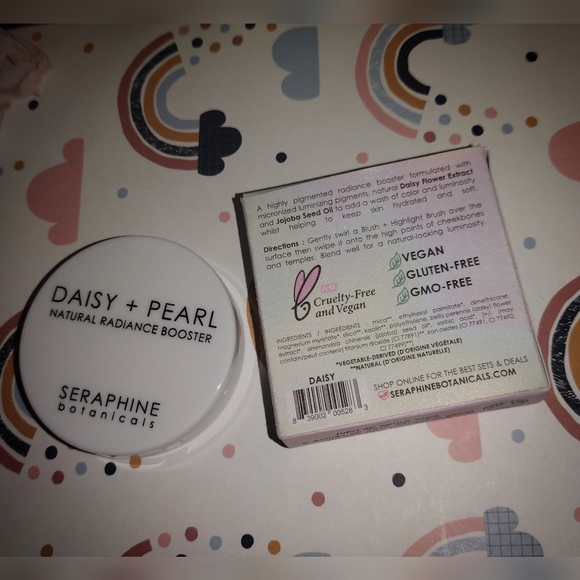 Seraphine Botanicals Daisy + Pearl - Natural Radiance Booster - Picture 10 of 13